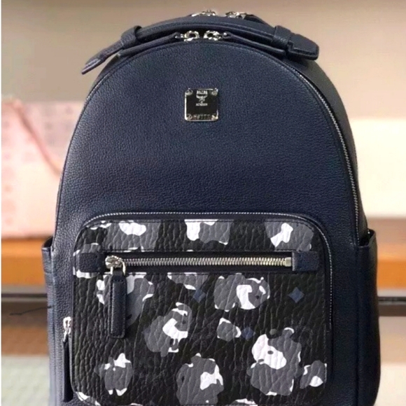 NEW 🍒Retail $1190 🍀MCM Stark BACKPACK Unisex Small Size Black/Navy Color - Picture 6 of 7